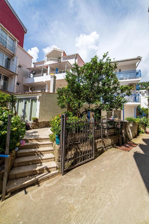 Apartments Vila Nikolic Rafailovici Luaran gambar