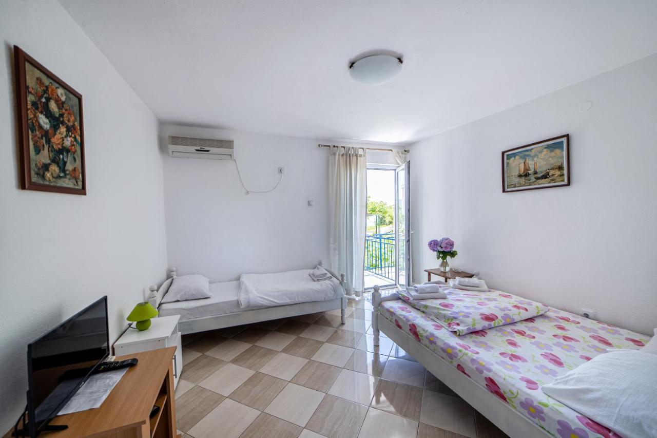 Apartments Vila Nikolic Rafailovici Luaran gambar