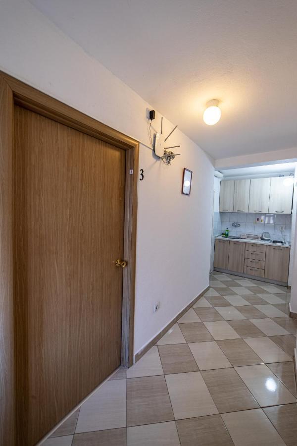 Apartments Vila Nikolic Rafailovici Luaran gambar
