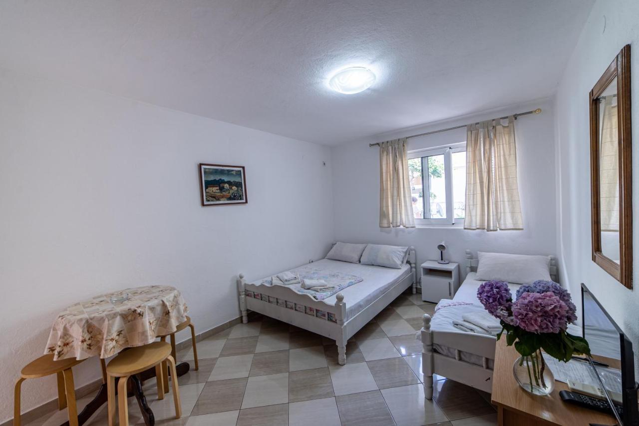 Apartments Vila Nikolic Rafailovici Luaran gambar