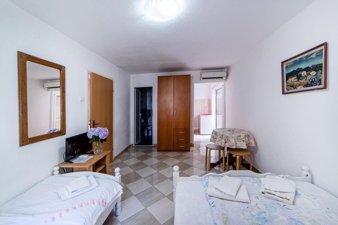 Apartments Vila Nikolic Rafailovici Luaran gambar